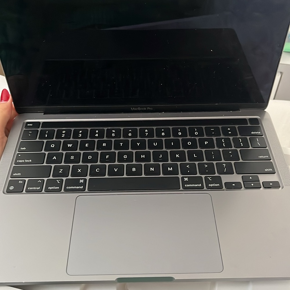 MacBook Pro - Picture 3 of 3